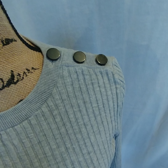 Ann Taylor grey sweater - Picture 3 of 6